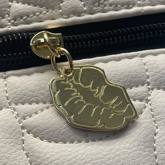 Luv Betsey Pink Quilted Cat Face With Shoulder Strap & Gold Accents Duffle Bag - Picture 10 of 15